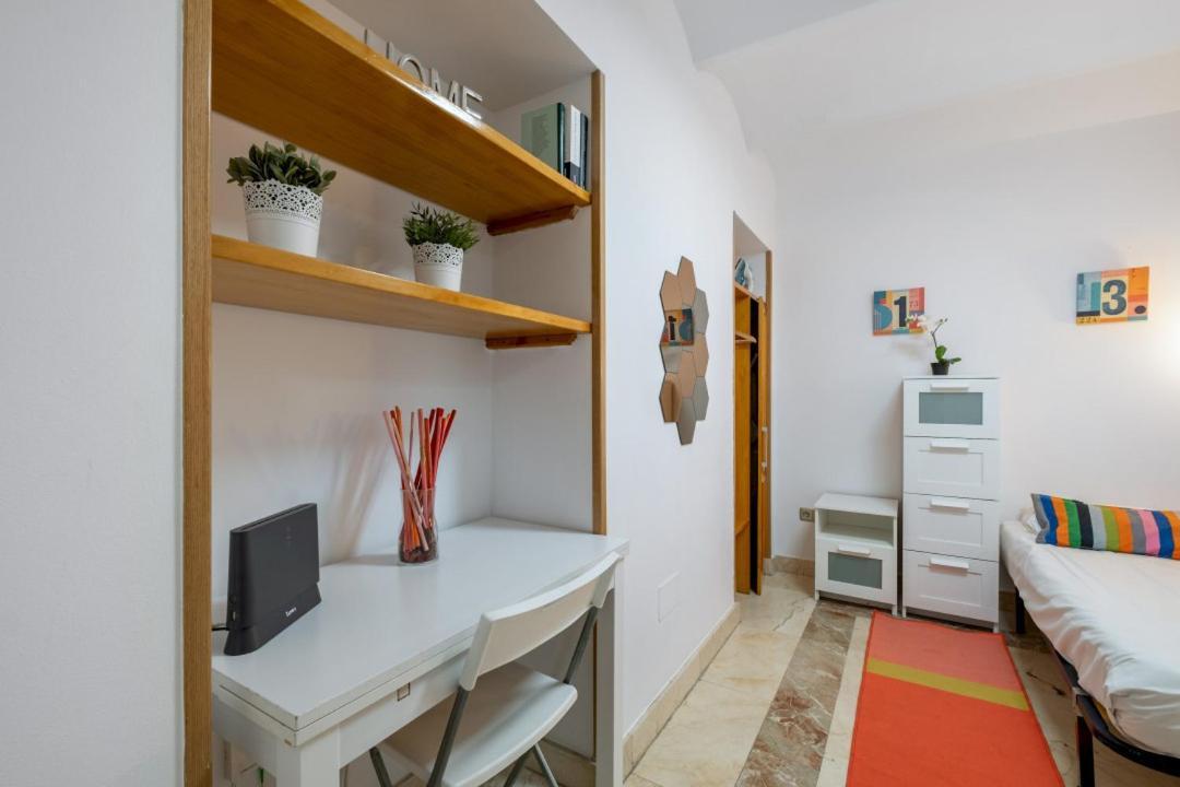 2 Bedroom 1 Bathroom Furnished - Sol - Cozy Vintage - Mintystay Madrid Esterno foto
