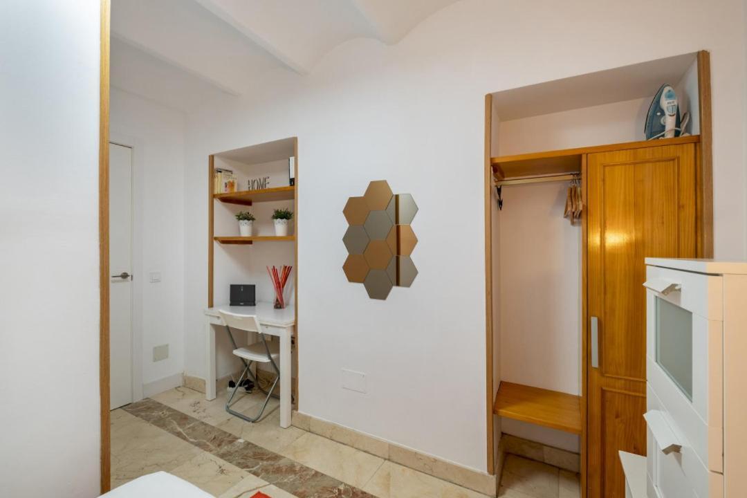 2 Bedroom 1 Bathroom Furnished - Sol - Cozy Vintage - Mintystay Madrid Esterno foto